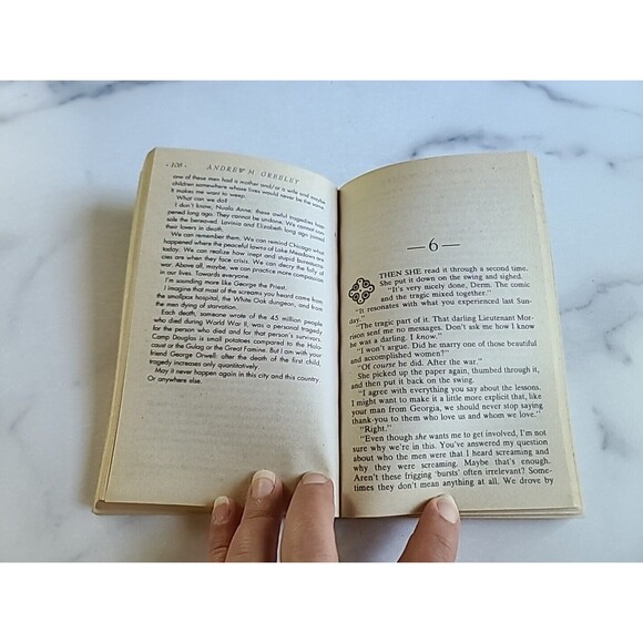 Irish Lace By Andrew M. Greeley Paperback - Picture 6 of 10